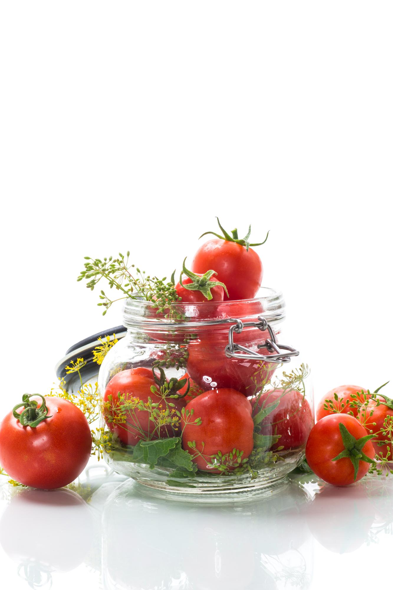 Dettaglio ingrediente locale e coltello
